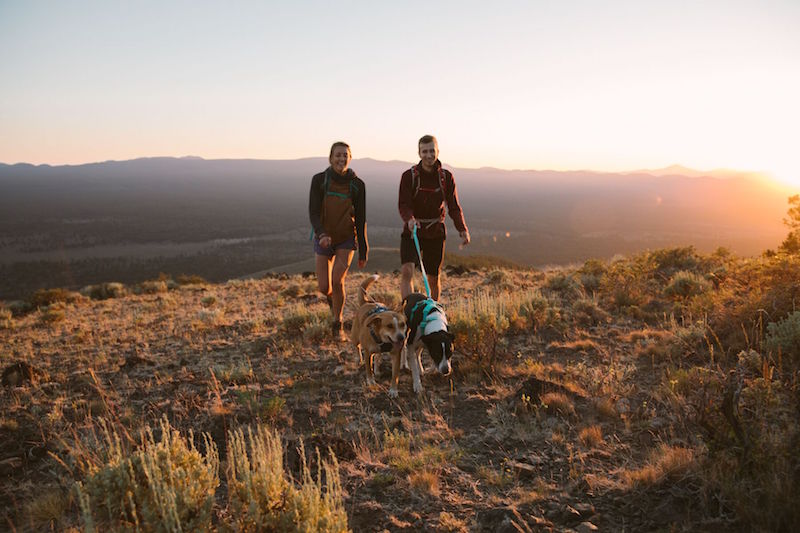 Ruffwear-Front-Range-Monica-Ethan-Giles-Alta-Vipet